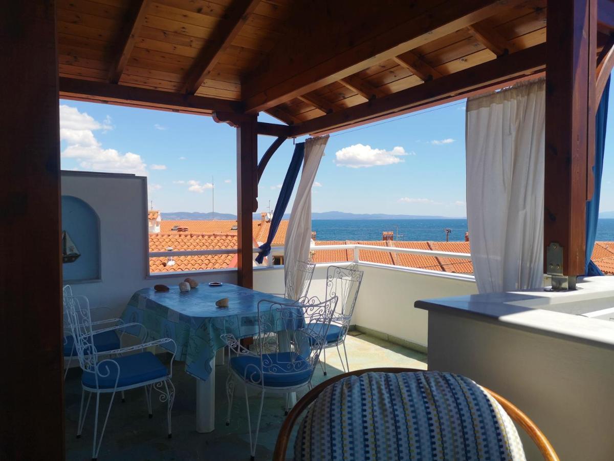 Haus Niko Apartments And Suites Nea Poteidaia Esterno foto