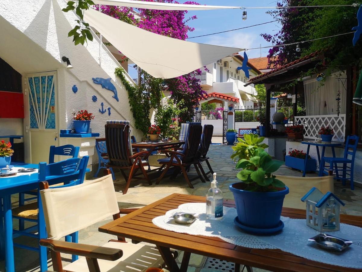 Haus Niko Apartments And Suites Nea Poteidaia Esterno foto