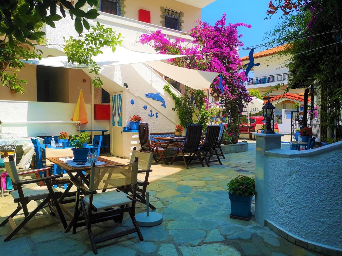 Haus Niko Apartments And Suites Nea Poteidaia Esterno foto