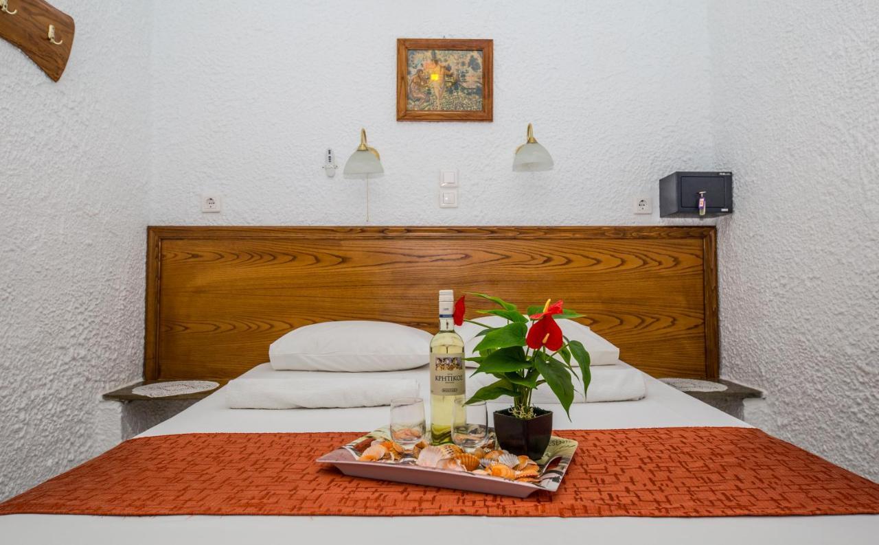 Haus Niko Apartments And Suites Nea Poteidaia Esterno foto