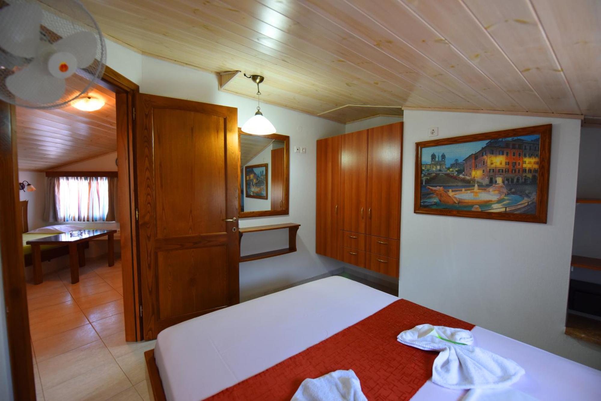 Haus Niko Apartments And Suites Nea Poteidaia Camera foto