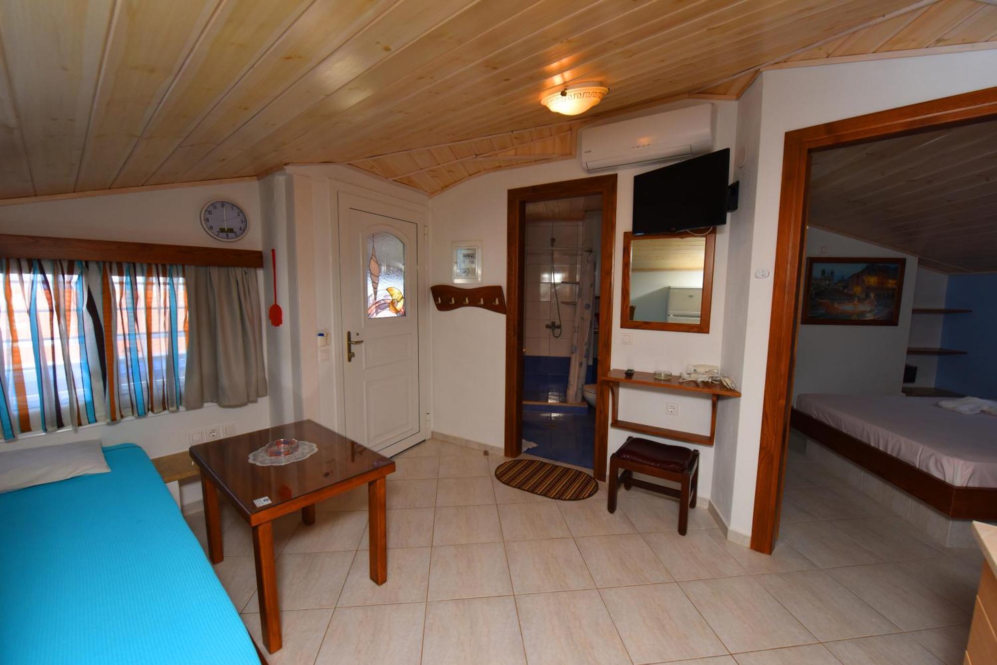 Haus Niko Apartments And Suites Nea Poteidaia Camera foto