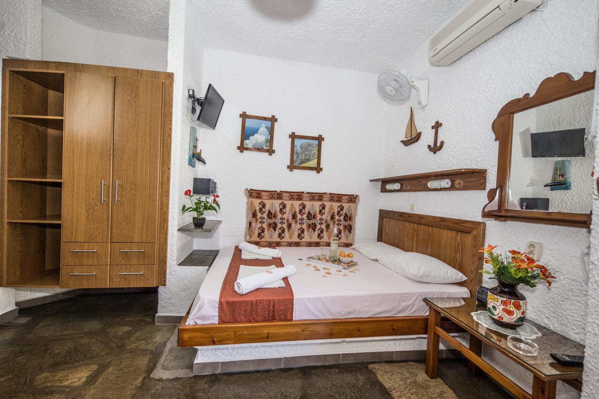 Haus Niko Apartments And Suites Nea Poteidaia Camera foto